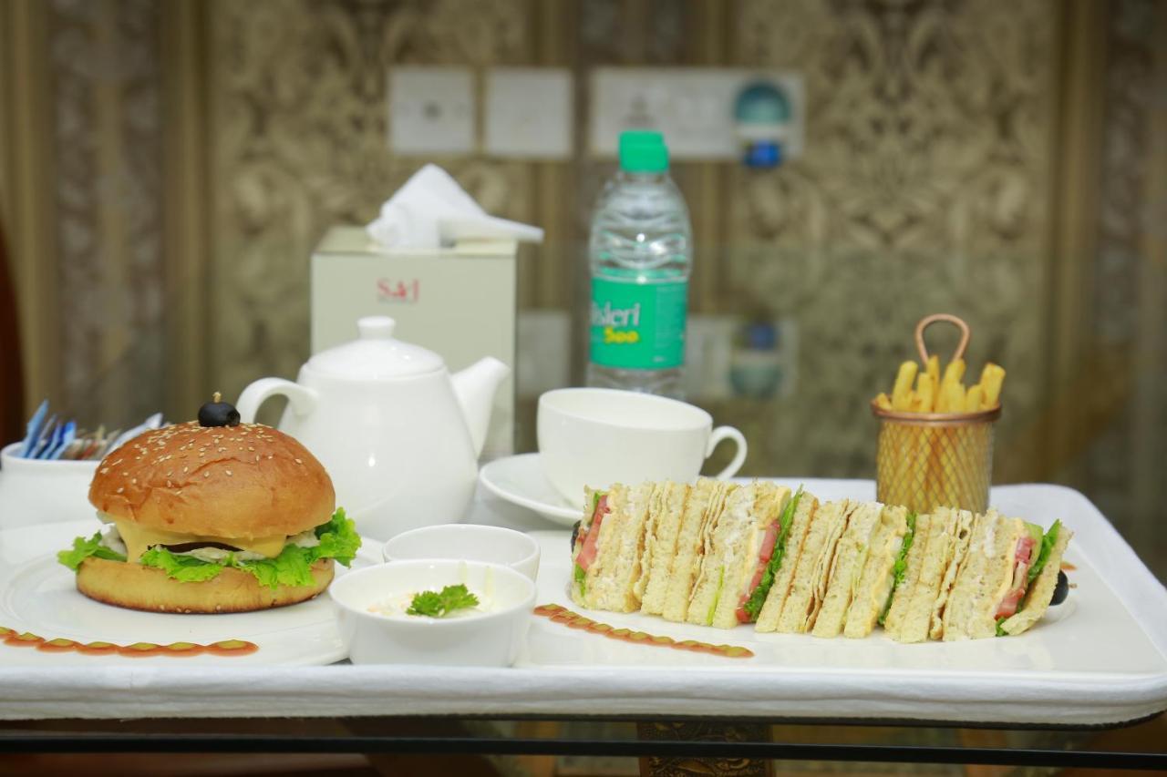 Saj Earth Resort & Convention Center , Kochi Nedumbassery Eksteriør billede